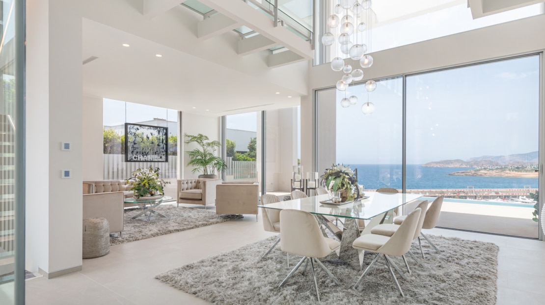 Villa in Port Adriano with a beautfiul view of the harbour