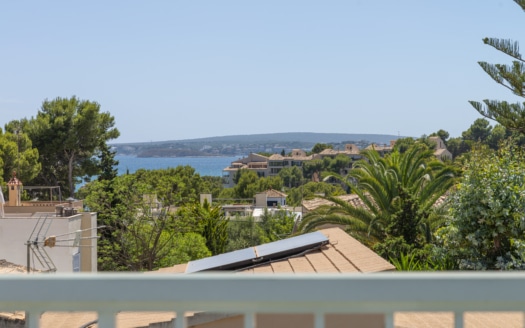 V-4024 Bendinat Renoviertes Haus mit Pool und 4 Schlafzimmern in der exklusiven Gegend von Bendinat
