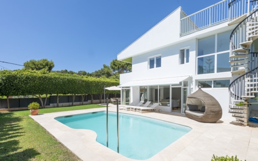 V-4024 Bendinat Renoviertes Haus mit Pool und 4 Schlafzimmern in der exklusiven Gegend von Bendinat