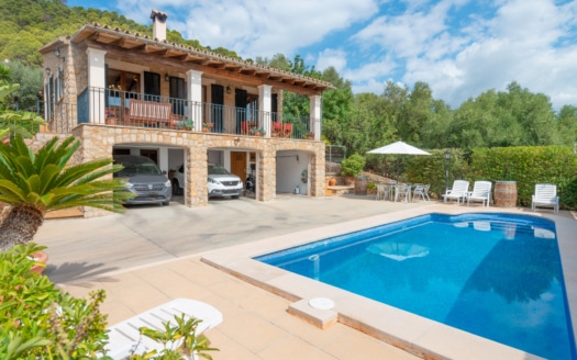 V-4119 Mediterrane Villa mit Pool in ruhiger Lage von Alaró im Herzen der Insel, umgeben von traumhafter Natur