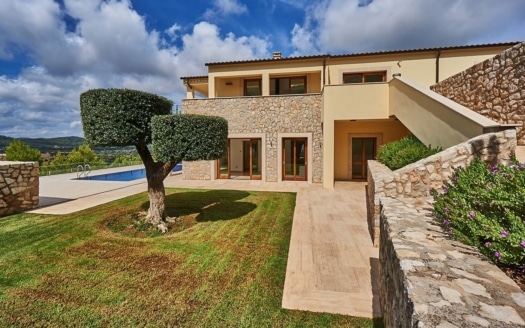 V-2078 Imposante Villa mit Ferienvermietungslizenz und Blick über das Tal sowie den Golfplatz von Canyamel