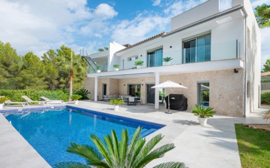 V-3727 Moderne Villa in ruhiger Lage mit großem Pool und viel Privatsphäre in Nova Santa Ponça