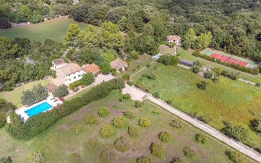 F-2301 Finca mit drei Gästehäusern mit großer Pool-Landschaft und Ferienvermietungslizenz in Cala San Vicente