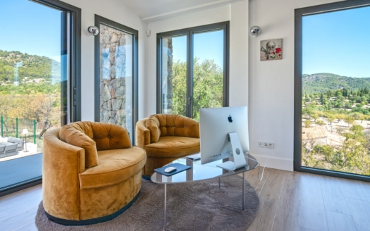 V-4335 Luxuriöse Designervilla mit atemberaubendem Panoramablick auf die Sierra de Tramuntana in Es Capdellà