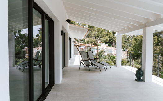 V-4715 Villa in Costa den Blanes mit elegantem, klaren Design und fantastischem 