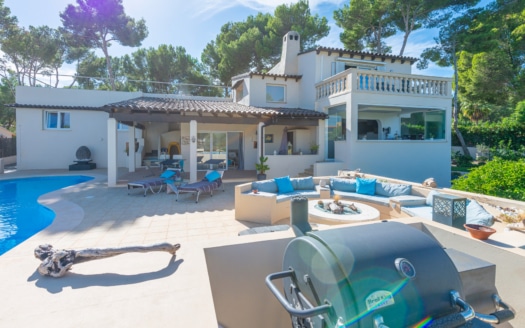 4552 Villa with pool, sea view and a lot of potential in quiet area of Sol de Mallorca14