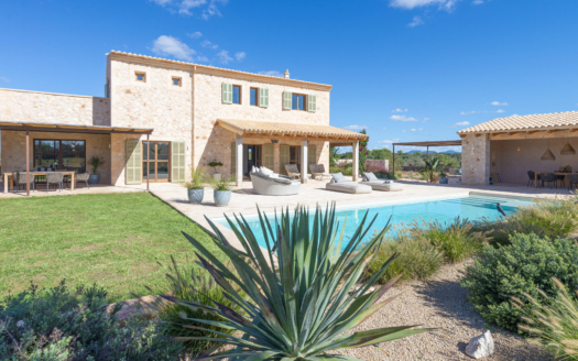 F-4860 Fantastic natural stone finca in Ses Salines with absolute privacy, large pool and panoramic views36