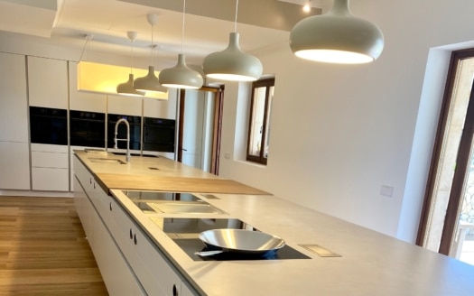 5030 Herrschaftliche Naturstein Finca in Llucmajor mit großem Garten & Pool und Ferienvermietungslizenz!