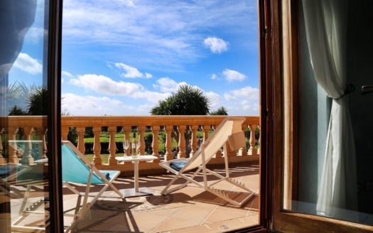 5030 Herrschaftliche Naturstein Finca in Llucmajor mit großem Garten & Pool und Ferienvermietungslizenz!