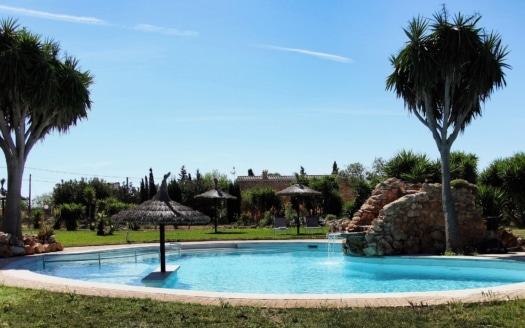 5030 Herrschaftliche Naturstein Finca in Llucmajor mit großem Garten & Pool und Ferienvermietungslizenz!