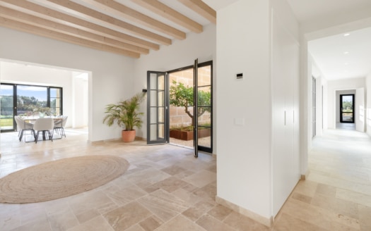F-4456 Beeindruckende Finca in Campos nach altem Bau-Recht konstruiert mit enormen Pool und Privatsphäre