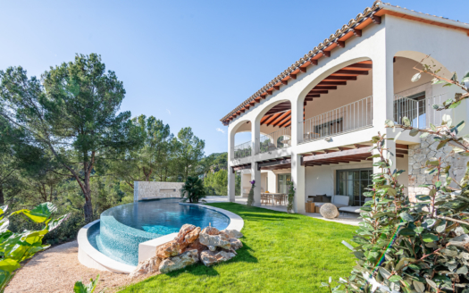 4958 Hochwertig sanierte Luxus-Villa in Son Vida mit Blick auf die Bucht von Palma und das Meer