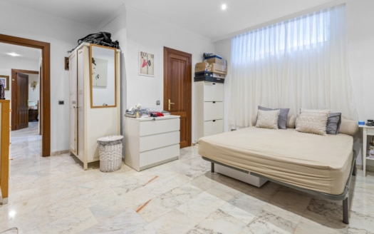 5037 Imposante, mediterrane Villa in Cas Catala, in ruhiger Lage mit großem Pool und Teil-Meerblick 24