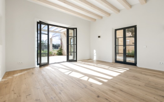 F-4456 Beeindruckende Finca in Campos nach altem Bau-Recht konstruiert mit enormen Pool und Privatsphäre