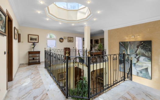 5037 Imposante, mediterrane Villa in Cas Catala, in ruhiger Lage mit großem Pool und Teil-Meerblick 14