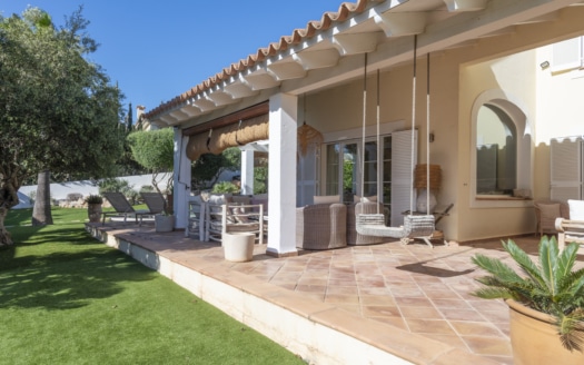 5019 Traumhaft mediterrane Villa in Nova Santa Ponsa mit großem Garten, Pool & Gäste-Apartment 27