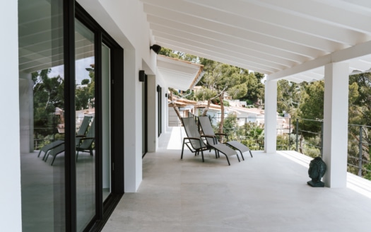 V-4715 Villa in Costa den Blanes mit elegantem, klaren Design und fantastischem Meerblick