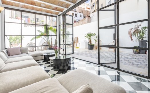 D-3998 Stylisches Stadthaus in Santa Catalina mit privatem Pool und viel Charakter, nah zum Meer