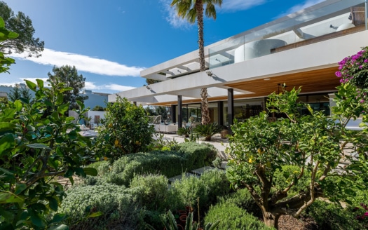 5023 Spektakuläre, moderne Designer Villa in Nova Santa Ponsa direkt am Golfplatz