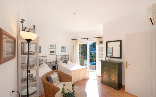 5227-66 Einzigartige Villa in Port Andratx mit Teilmeerblick 1