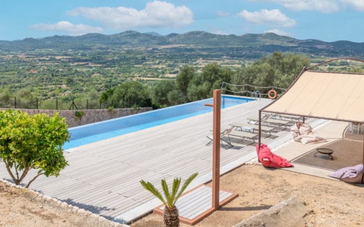 F-4701 Außergewöhnliche Finca in Manacor mit Infinity Pool & Panoramablick über Tal, Berge bis zum Meer