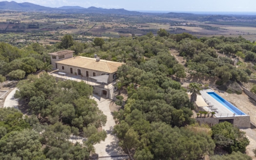 F-4701 Außergewöhnliche Finca in Manacor mit Infinity Pool & Panoramablick über Tal, Berge bis zum Meer