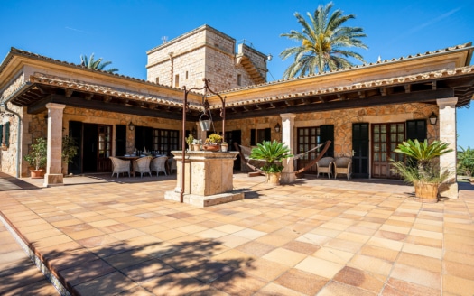 F-3954 Mediterrane Finca bei Ses Salines mit großem Pool und viel Charme