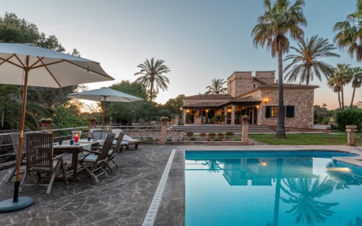 F-3954 Mediterrane Finca bei Ses Salines mit großem Pool und viel Charme