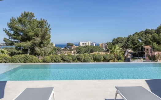 V-3888-84 Moderne Villa in Palmanova mit Meerblick und komfortabler Ausstattung