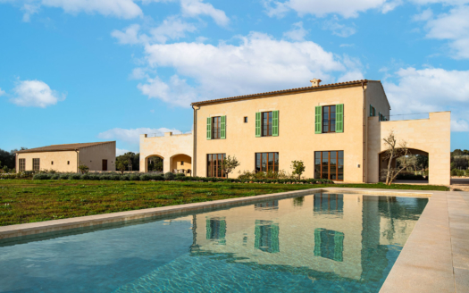 F-4629 Außerordentliche Finca in Campos mit eigenem Weinberg, Gästehaus und Fernblick 24