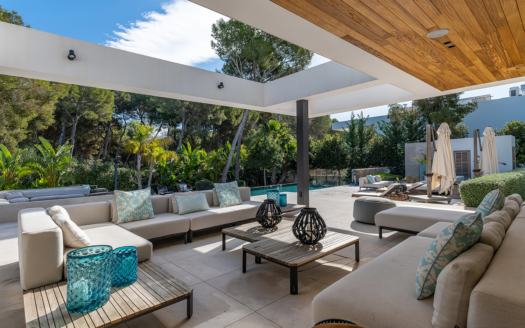 5023 Spektakuläre, moderne Designer Villa in Nova Santa Ponsa direkt am Golfplatz