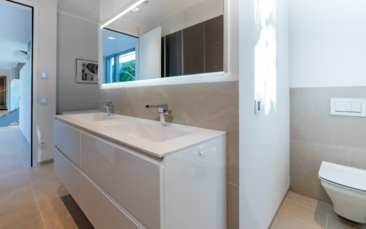 V-3888-84 Moderne Villa in Palmanova mit Meerblick und komfortabler Ausstattung