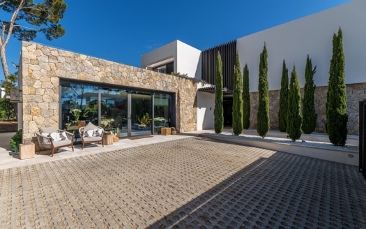 5023 Spektakuläre, moderne Designer Villa in Nova Santa Ponsa direkt am Golfplatz