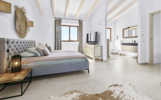 F-4860 Fantastic natural stone finca in Ses Salines with absolute privacy, large pool and panoramic views6