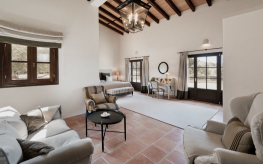 F-842 Imposante Finca in Calvia mit Gästehaus, Pool, Pferdekoppel und Privatsphäre