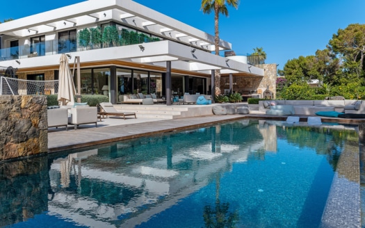 5023 Spektakuläre, moderne Designer Villa in Nova Santa Ponsa direkt am Golfplatz
