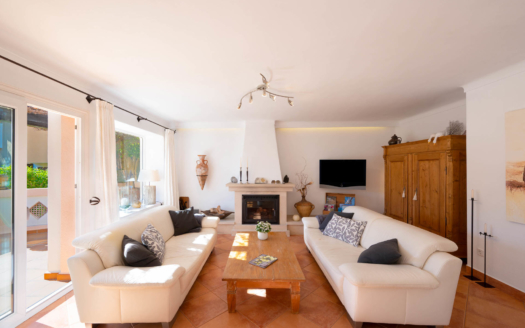 5227-66 Einzigartige Villa in Port Andratx mit Teilmeerblick 10