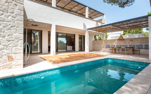 4932 Villa in Santanyi als Erstbezug, nah zum Strand mit großer Pool Terrasse