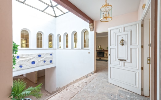 4908 INVESTMENT! Villa in Palma mit Sanierungsprojekt, in exzellenter Lage & viel Potenzial