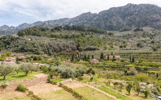 D-4781 Luxuriöses Reihenhaus in Fornalutx, in Ruhelage, mit Blick auf das Tramuntana Gebirge