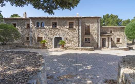 V-3300 Beeindruckende Villa in Galilea mit Indoorpool und wunderschönem Panoramablick