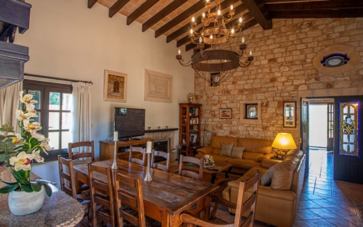 F-3954 Mediterrane Finca bei Ses Salines mit großem Pool und viel Charme