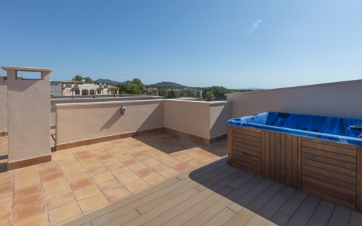 5148 Traumhaftes Penthouse in Santa Ponca mit sonniger Dachterrasse & Blick auf den Golfplatz