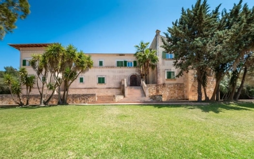 F-4418 Mediterrane Finca auf großem Grundstück, viel Potenzial und herrlichem Bergblick am Rande von Algaida
