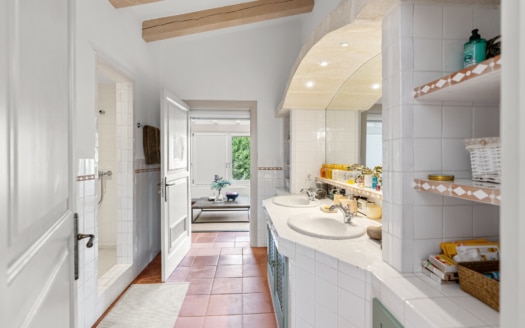 5420 - Sea view villa in Camp de Mar24