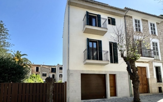 D-4795 Modernes Dorfhaus in Soller mit traumhaftem Blick auf das Tramuntana Gebirge 1
