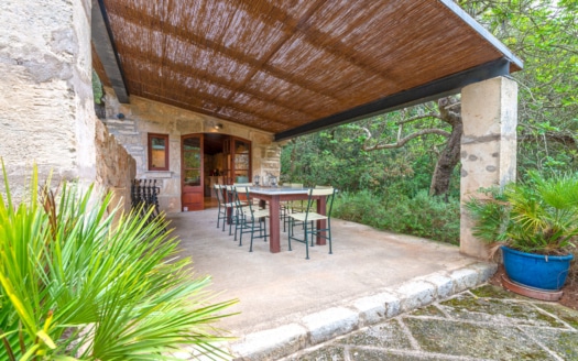 F-2301 Finca mit drei Gästehäusern mit großer Pool-Landschaft und Ferienvermietungslizenz in Cala San Vicente