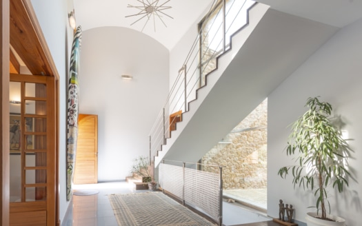 F-2804 Charmante Finca in der Nähe vom Golfplatz Pollensa mit Tourismuslizenz, großem Garten und Pool