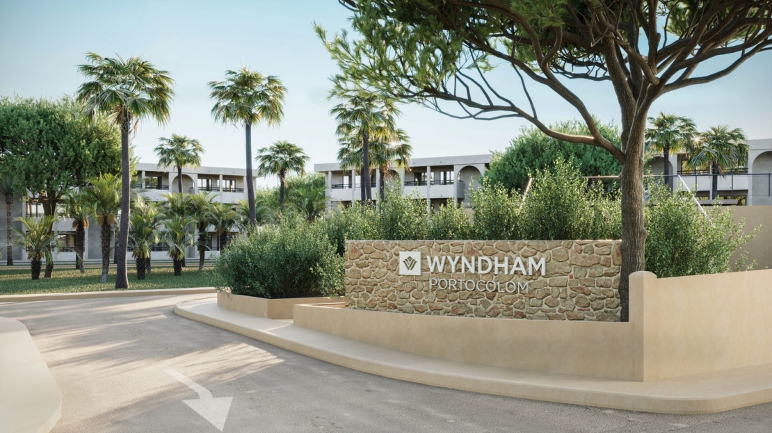 Resort entrance-web