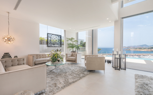 V-2650 Port Adriano Spektakuläre Designer-Villa mit Hafen und Meerblick, in Port Adriano